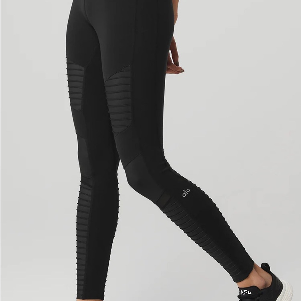 ALO Yoga black moto leggings